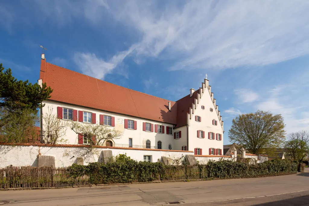 Lange Außenfassade des Rosenschlosses